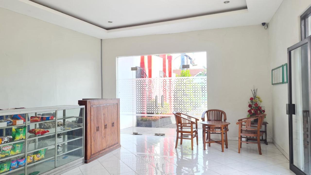 OYO 90831 Hotel Gardenia Prambanan Surakarta  Bagian luar foto